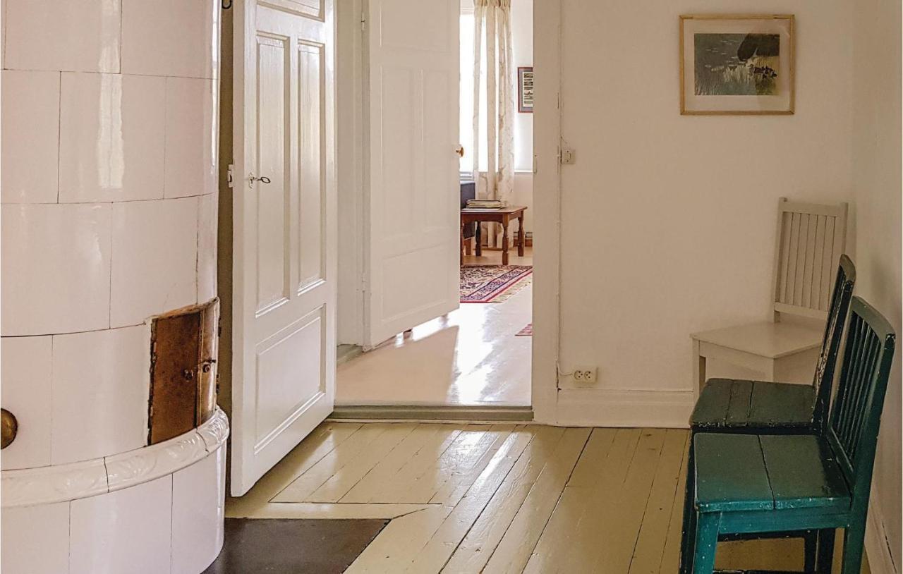 Nice Home In Mantorp With Kitchen Exteriér fotografie